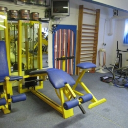 roland fitness kalmana mikszatha 1 rimavska sobota fitnescentrum na e-fitko.sk